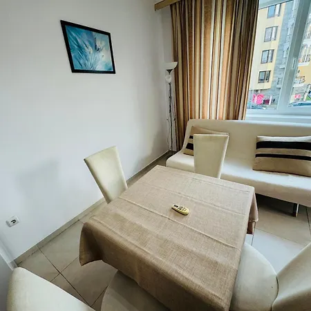 Sunny Hоuse 104 One Bedroom * Napospart