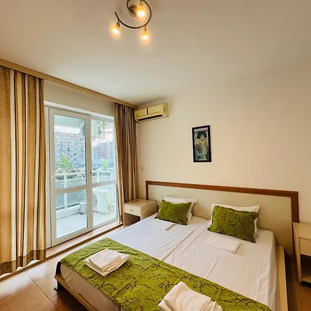 Sunny Hоuse 104 One Bedroom *